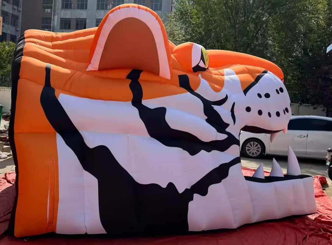 Inflatable Black Football Tunnel With Tiger Head Run Through