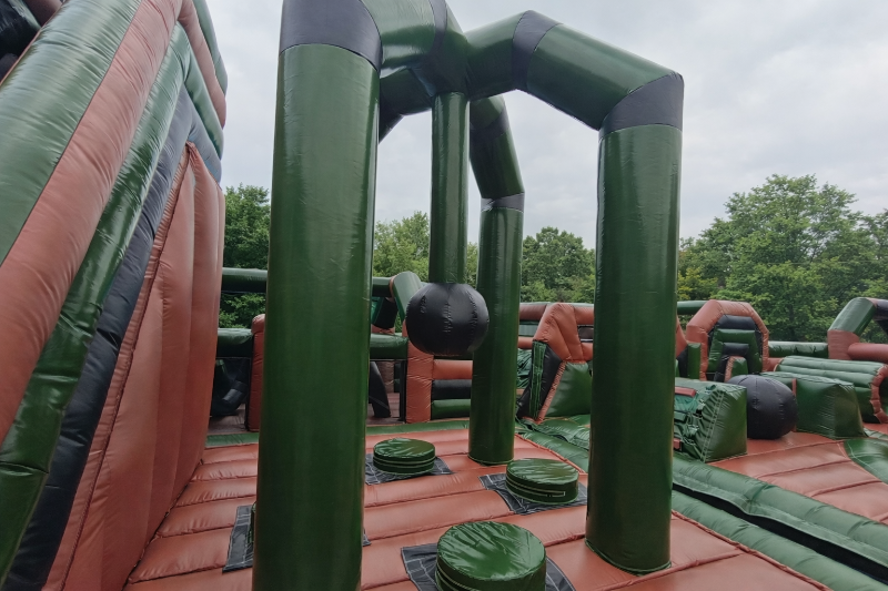 Inflatable Amusement Park Swing Balls